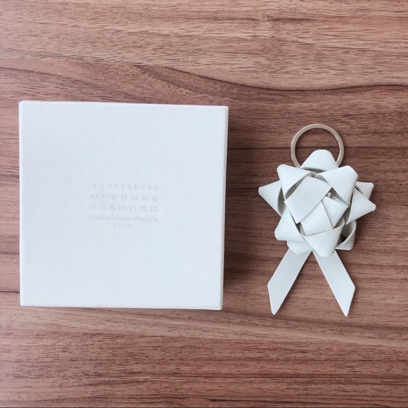 Maison Margiela Leather Gift Bow Keyring/Keychain